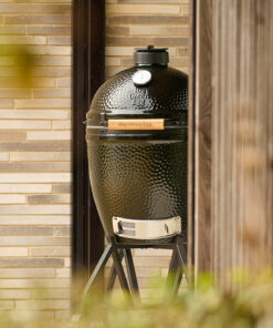 Alternative view of Big Green Egg Large ‘The Onyx’  Master set